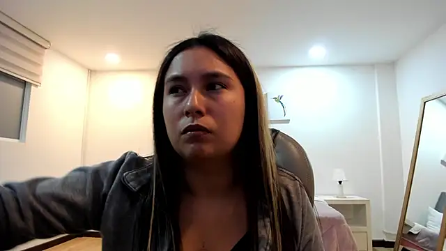  Natalie18 online show from 01.24.25