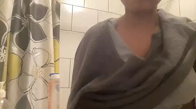 MommyConfident online show from 12.05.24