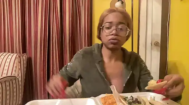 MommyConfident online show from 01.11.25