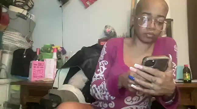 MommyConfident online show from 02.16.25