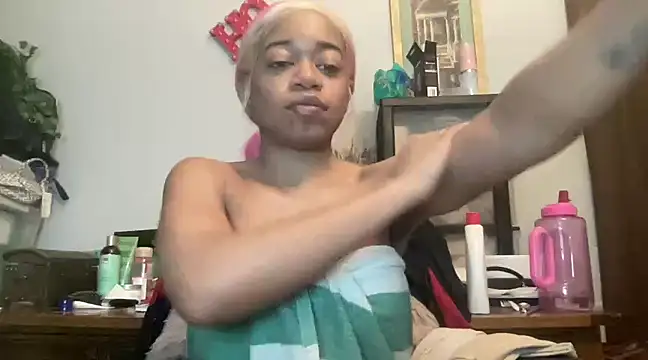 MommyConfident online show from 03.20.25