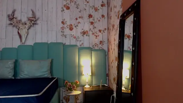 Alison Simmons online show from 12.08.24