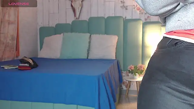 Alison Simmons online show from 02.03.25