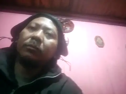 Snapshot of Dodoldolly chatting on 11.05.25 Dodoldolly online show from 11.05.25