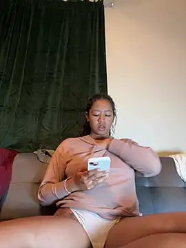 Snapshot of VanessaBling chatting on 02.19.25 VanessaBling online show from 02.19.25