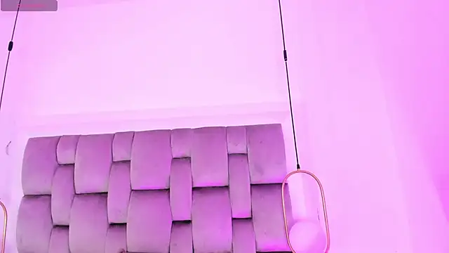 PamelaMendez  online show from 02.16.25