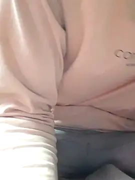 Snapshot of Burhade-- chatting on 01.12.25 Burhade-- online show from 01.12.25