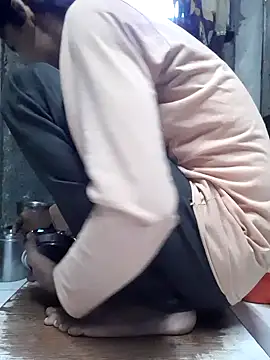 Snapshot of Burhade-- chatting on 10.08.25 Burhade-- online show from 10.08.25