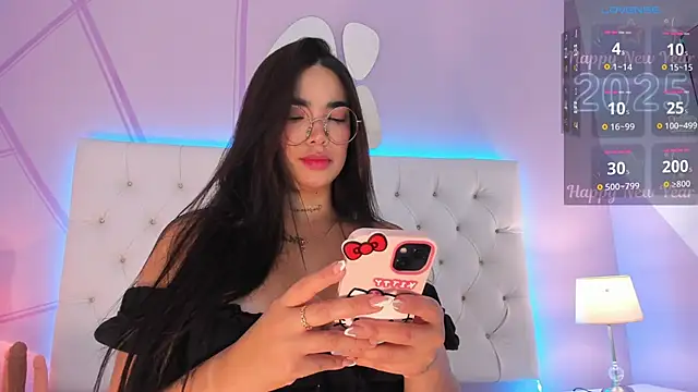 alyssa vargas online show from 01.10.25