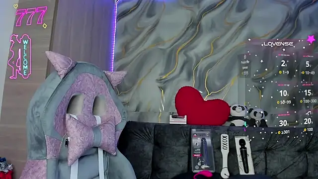 AmberAdams  online show from 04.21.26