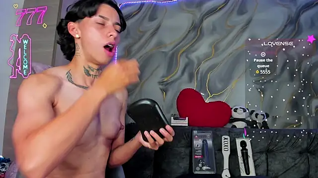 AmberAdams  online show from 04.21.26