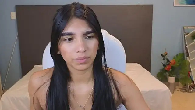 maiaa ruiz online show from 12.15.24