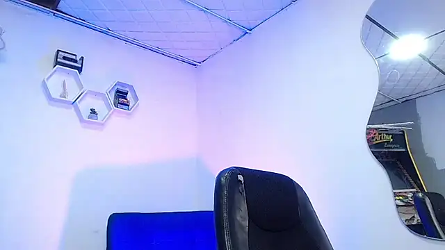 Liam lee online show from 12.05.24