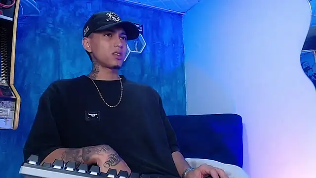 Liam lee online show from 02.06.25