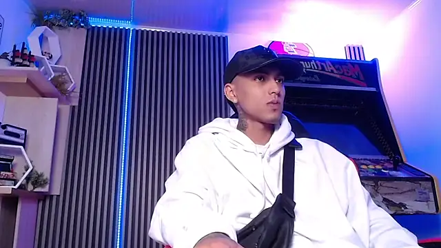 Liam lee online show from 03.08.25