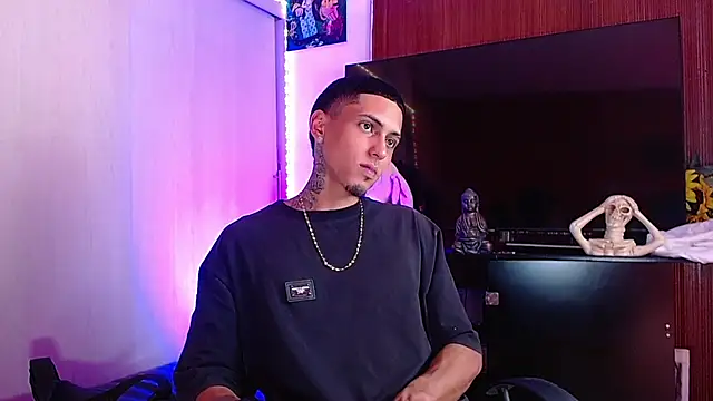 Liam lee online show from 12.04.25