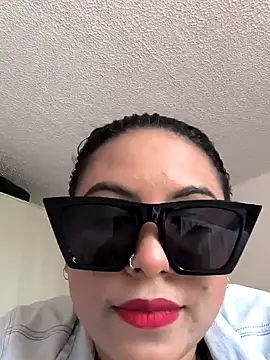 Snapshot of Francesca_ferrari chatting on 02.22.25 Francesca ferrari online show from 02.22.25