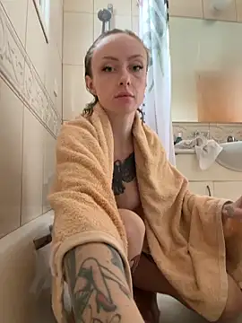 haileyhope  online show from 11.29.25