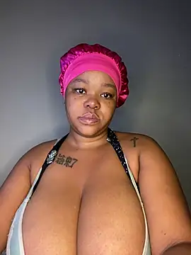 Snapshot of Mandy-101 chatting on 03.20.25 Mandy-101 online show from 03.20.25