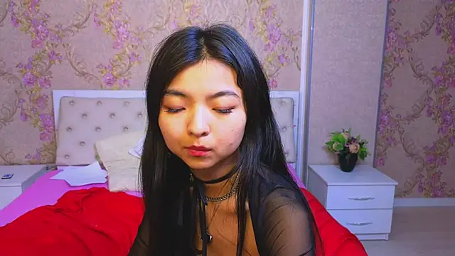 Snapshot of Shy_Kira chatting on 01.30.25 Shy Kira online show from 01.30.25