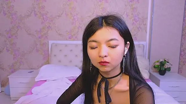 Snapshot of Shy_Kira chatting on 02.03.25 Shy Kira online show from 02.03.25