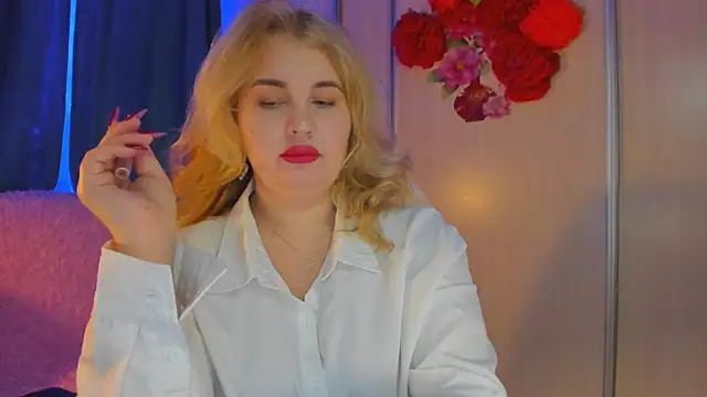 CoraSwon online show from 02.05.25