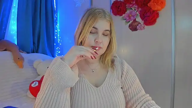 CoraSwon online show from 02.07.25