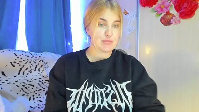 CoraSwon online show from 02.10.25