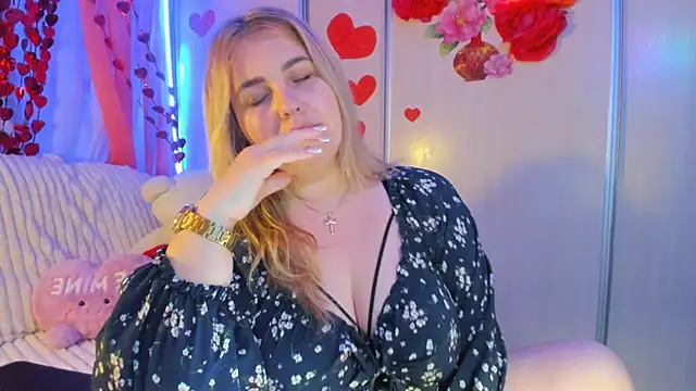 CoraSwon online show from 02.25.25