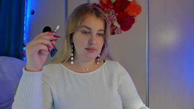 CoraSwon online show from 09.21.25