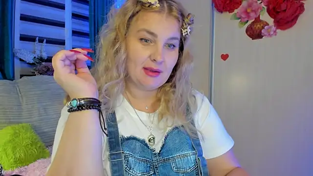 CoraSwon online show from 09.30.25