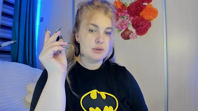 CoraSwon online show from 10.15.25