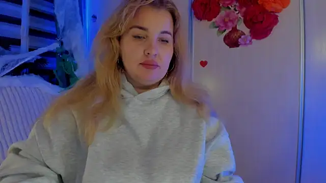 CoraSwon online show from 11.02.25