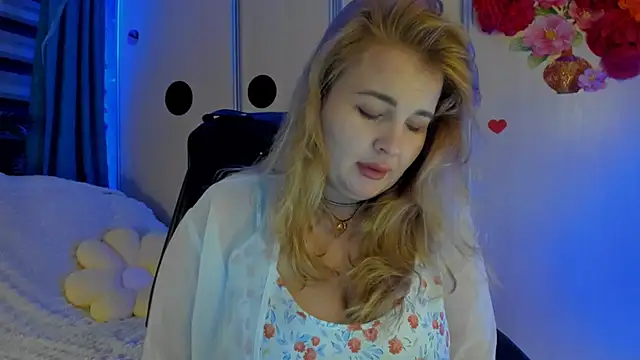 CoraSwon online show from 11.15.25