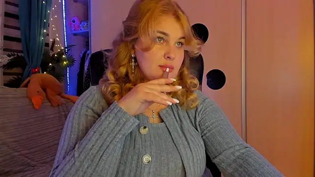 CoraSwon online show from 02.08.26