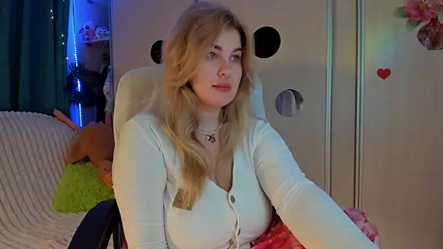 CoraSwon online show from 02.26.26