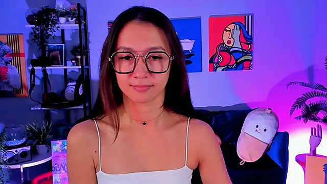 Snapshot of LanaBaker chatting on 11.05.25 LanaBaker online show from 11.05.25