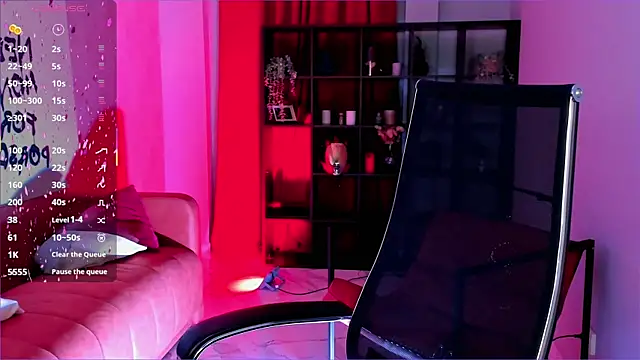 Snapshot of LanaBaker chatting on 11.28.25 LanaBaker online show from 11.28.25