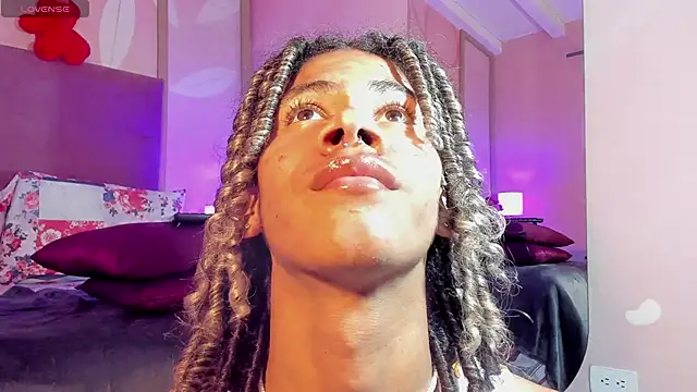 Maxim-Walker online show from 02.25.25