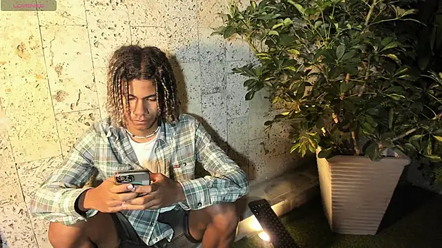 Maxim-Walker online show from 03.08.25