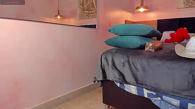 Maxim-Walker online show from 03.15.25