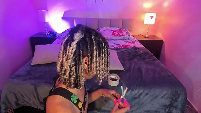 Maxim-Walker online show from 03.17.25