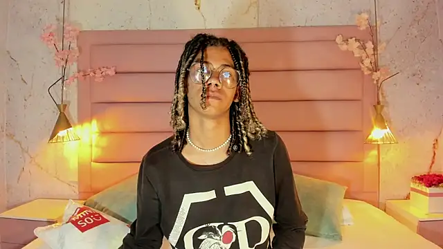 Maxim-Walker online show from 09.26.25