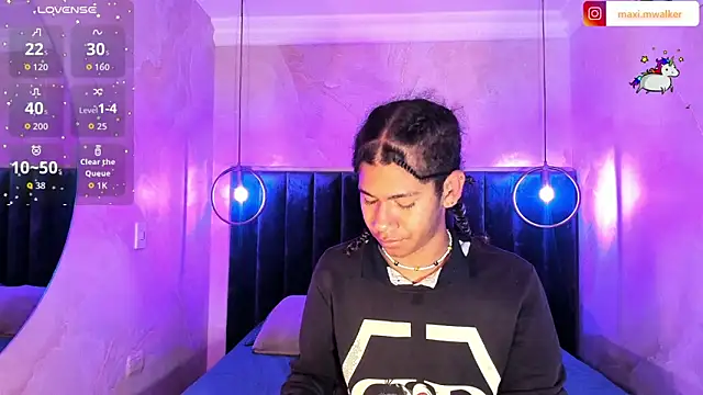 Maxim-Walker online show from 10.22.25