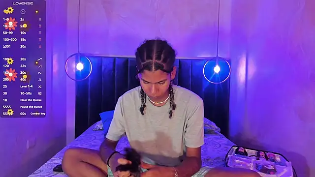 Maxim-Walker online show from 11.08.25