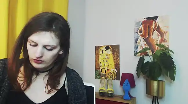 juicyNadine online show from 02.05.25