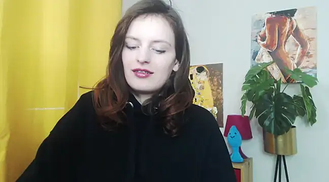 juicyNadine online show from 02.17.25