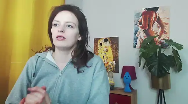 juicyNadine online show from 02.22.25