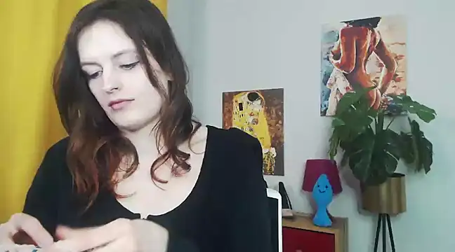 juicyNadine online show from 03.19.25