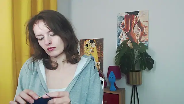 juicyNadine online show from 10.12.25